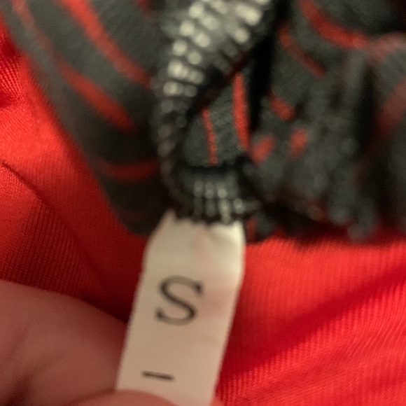 red butt scrunch TIKTOK leggings - Picture 5 of 5